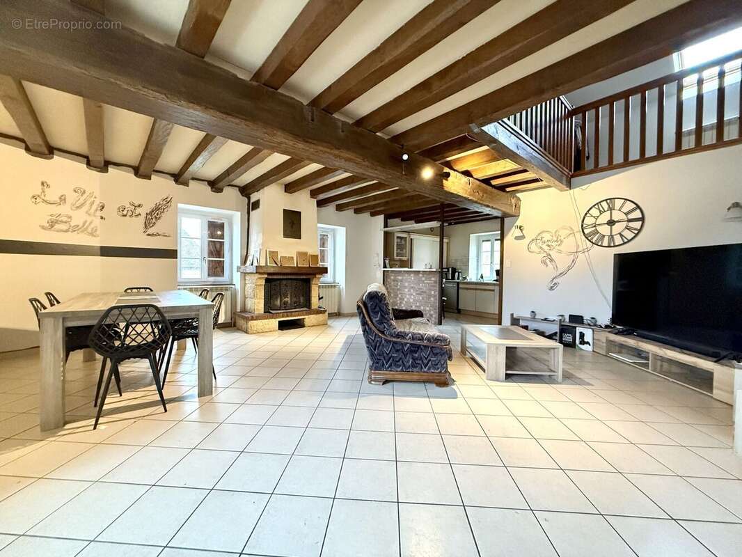 Maison à VARENNES-SUR-ALLIER