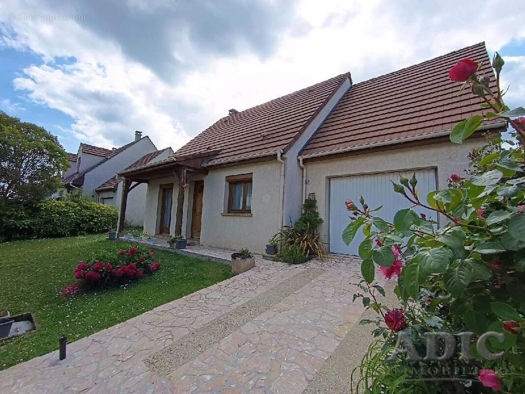 Maison à OTHIS