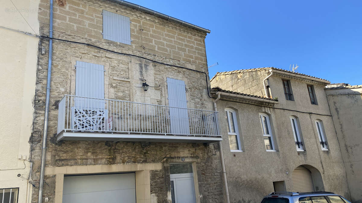 Maison à REMOULINS