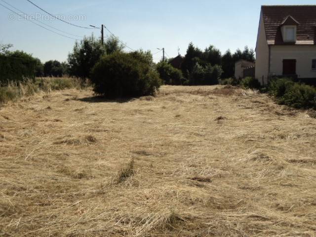 Terrain à LASSIGNY