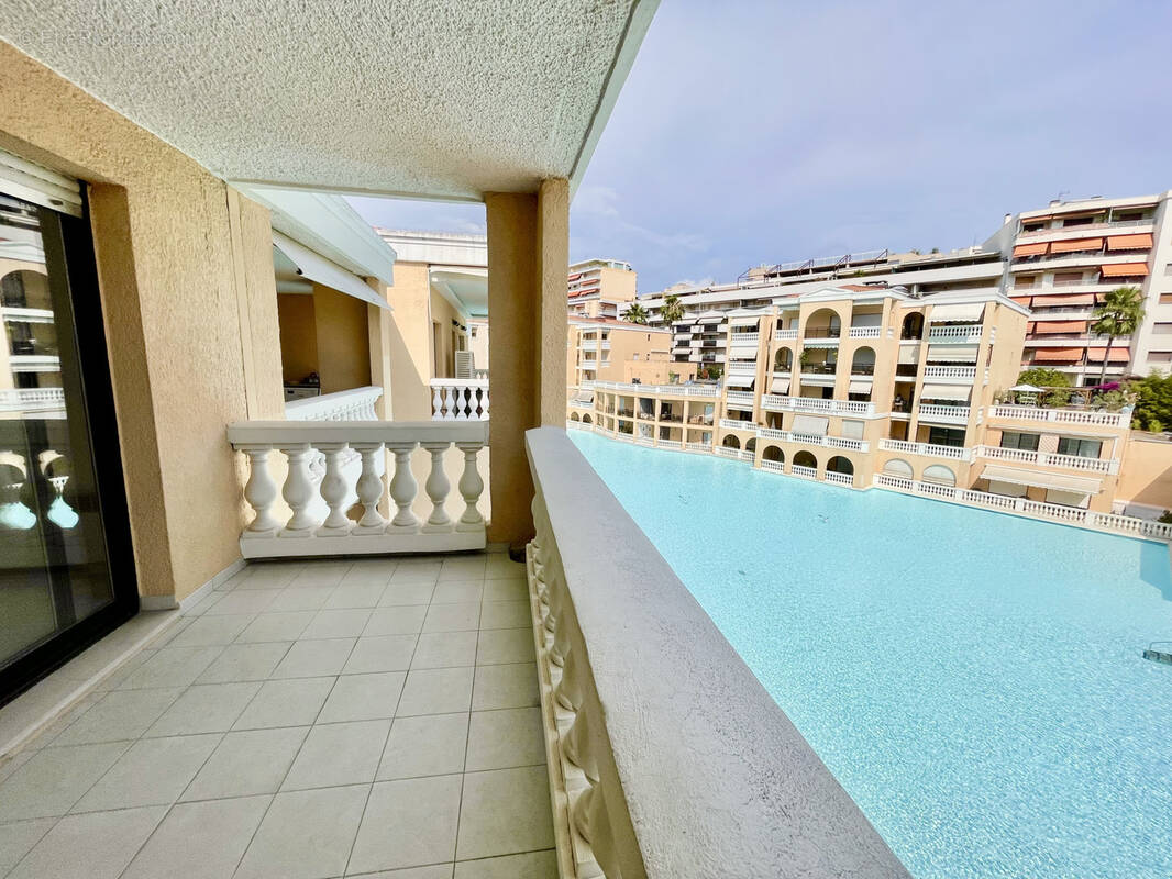 Appartement à LE CANNET