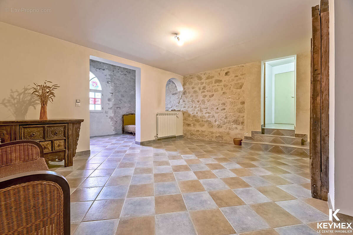 Appartement à FONTENAY-EN-PARISIS