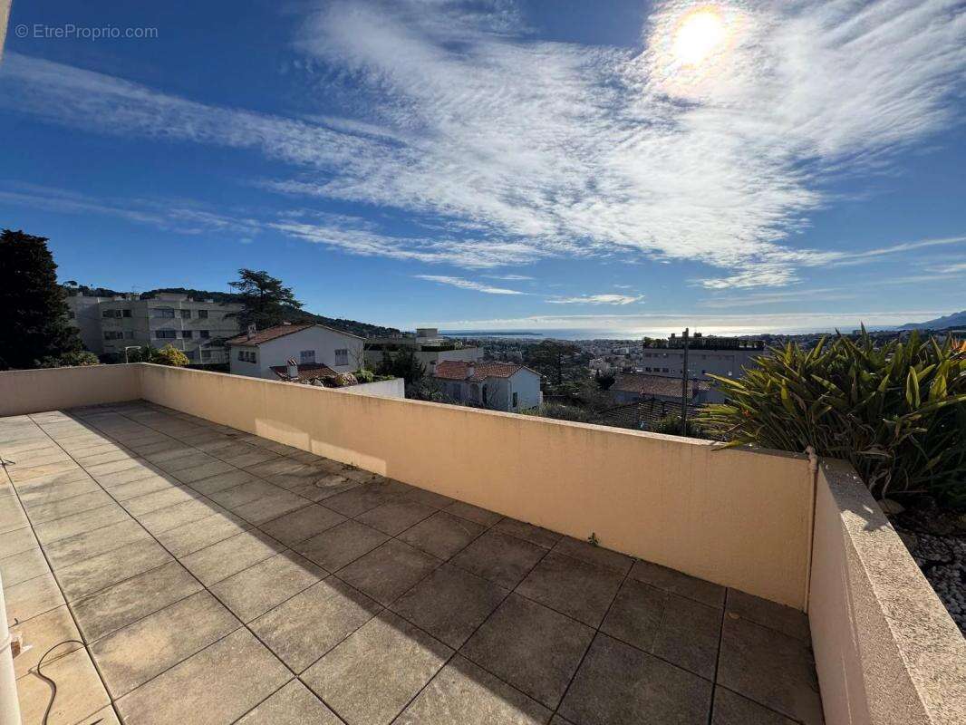 Appartement à LE CANNET
