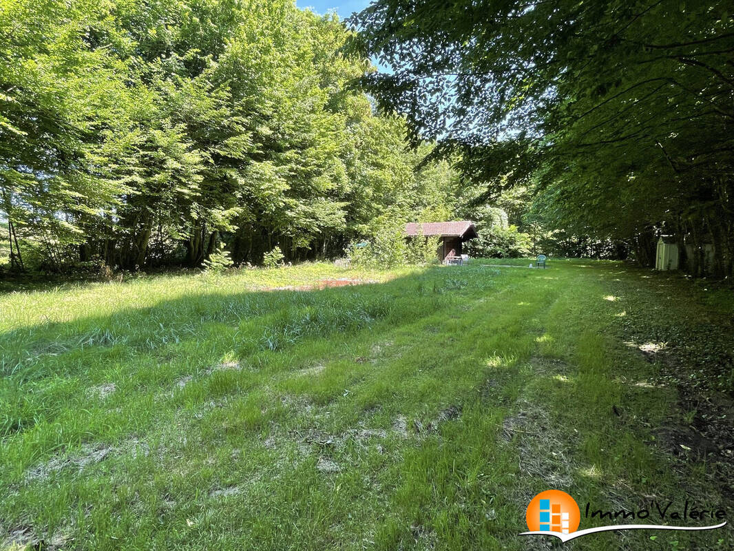 Terrain à CHARMES