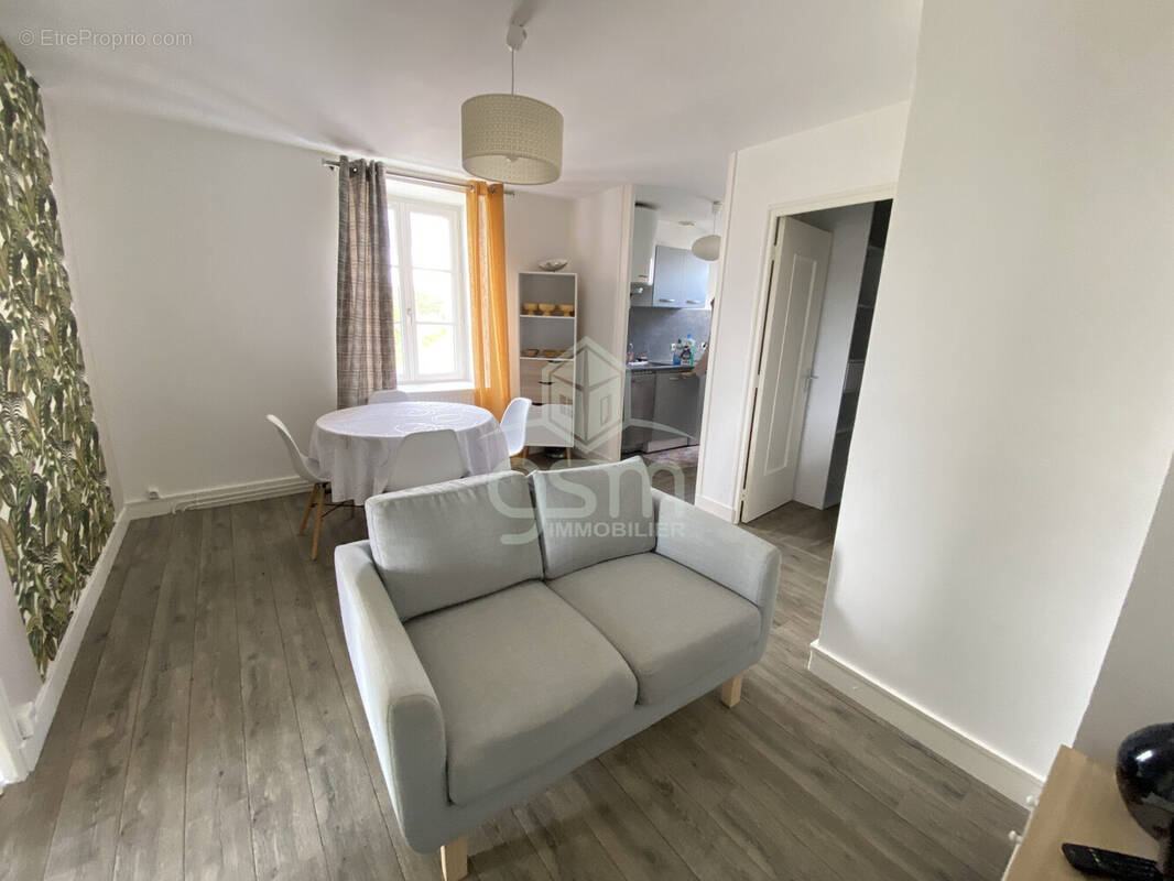 Appartement à SAINTE-MAURE-DE-TOURAINE