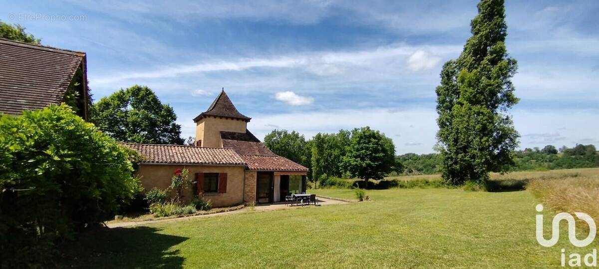 Photo 1 - Maison à SAINT-POMPONT