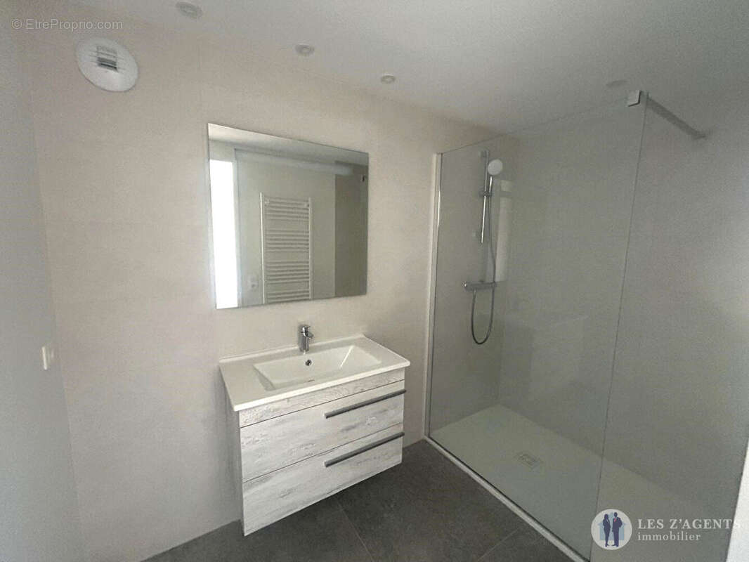 Appartement à CLAIX