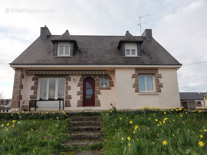 Maison à CAMORS