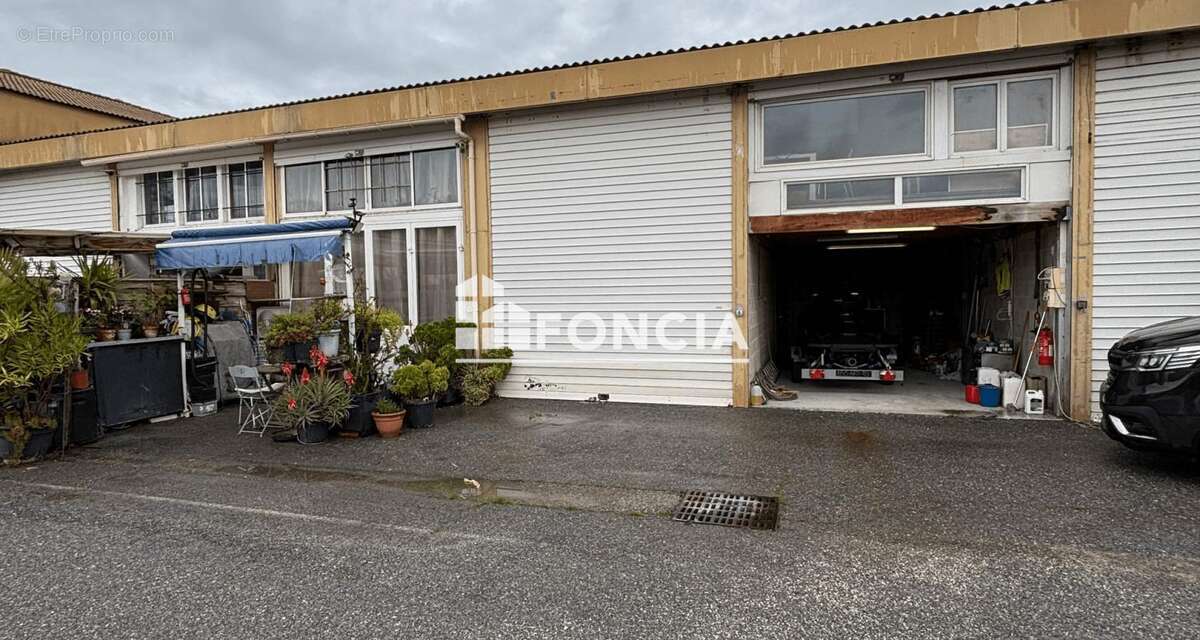 Parking à HYERES
