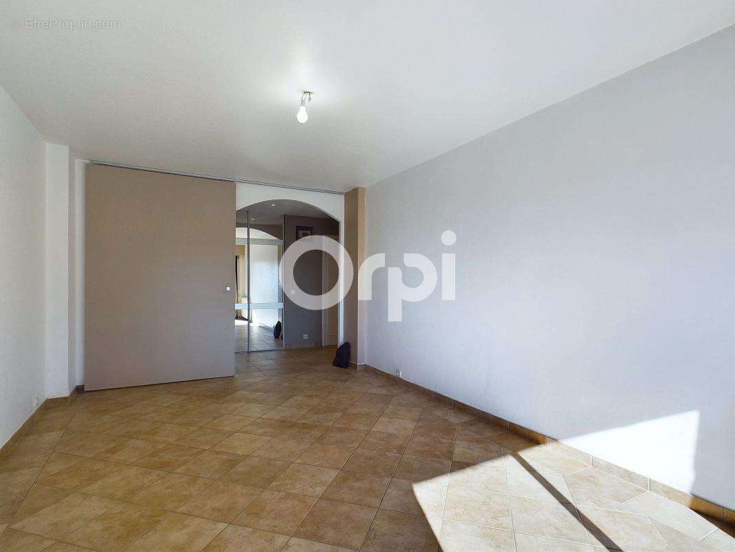 Appartement à MANDELIEU-LA-NAPOULE