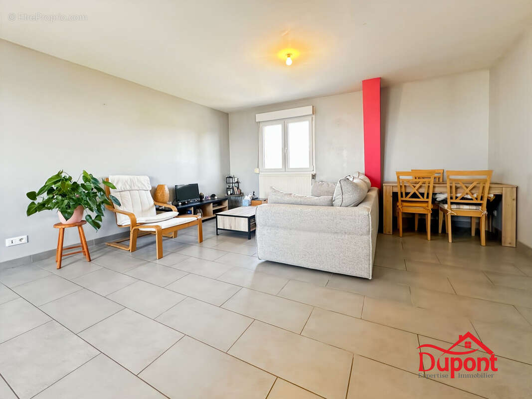 Appartement à RENWEZ