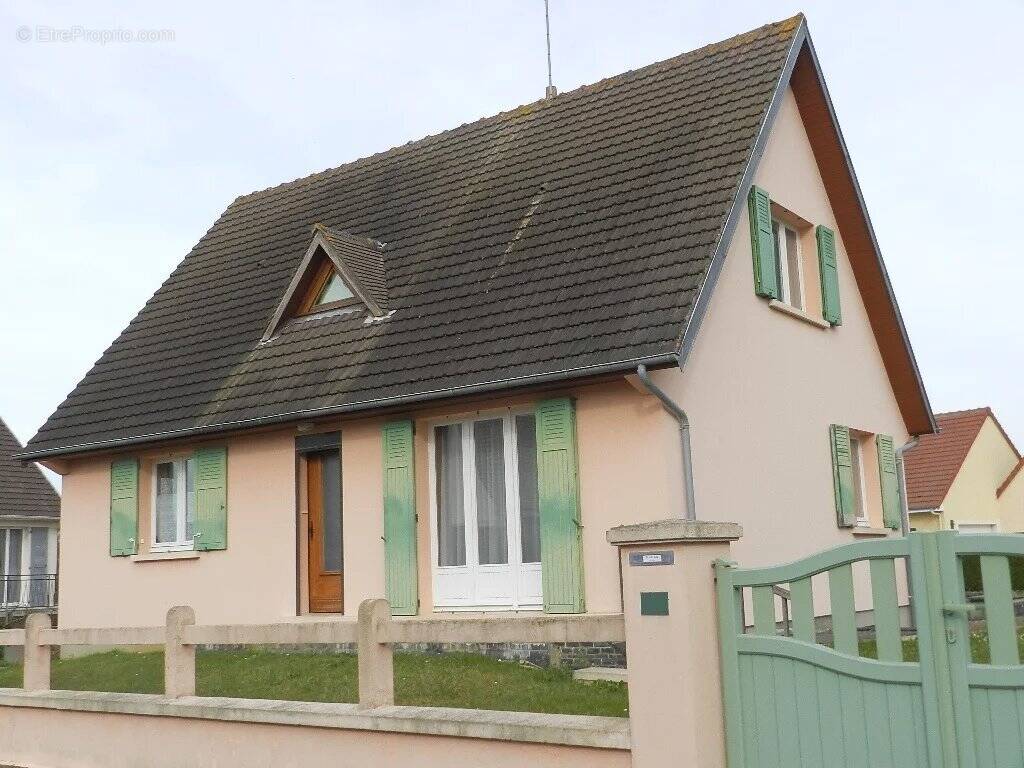 Maison à SAINT-PIERRE-SUR-DIVES