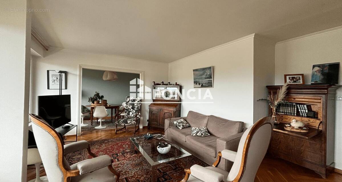 Appartement à SAINT-ETIENNE
