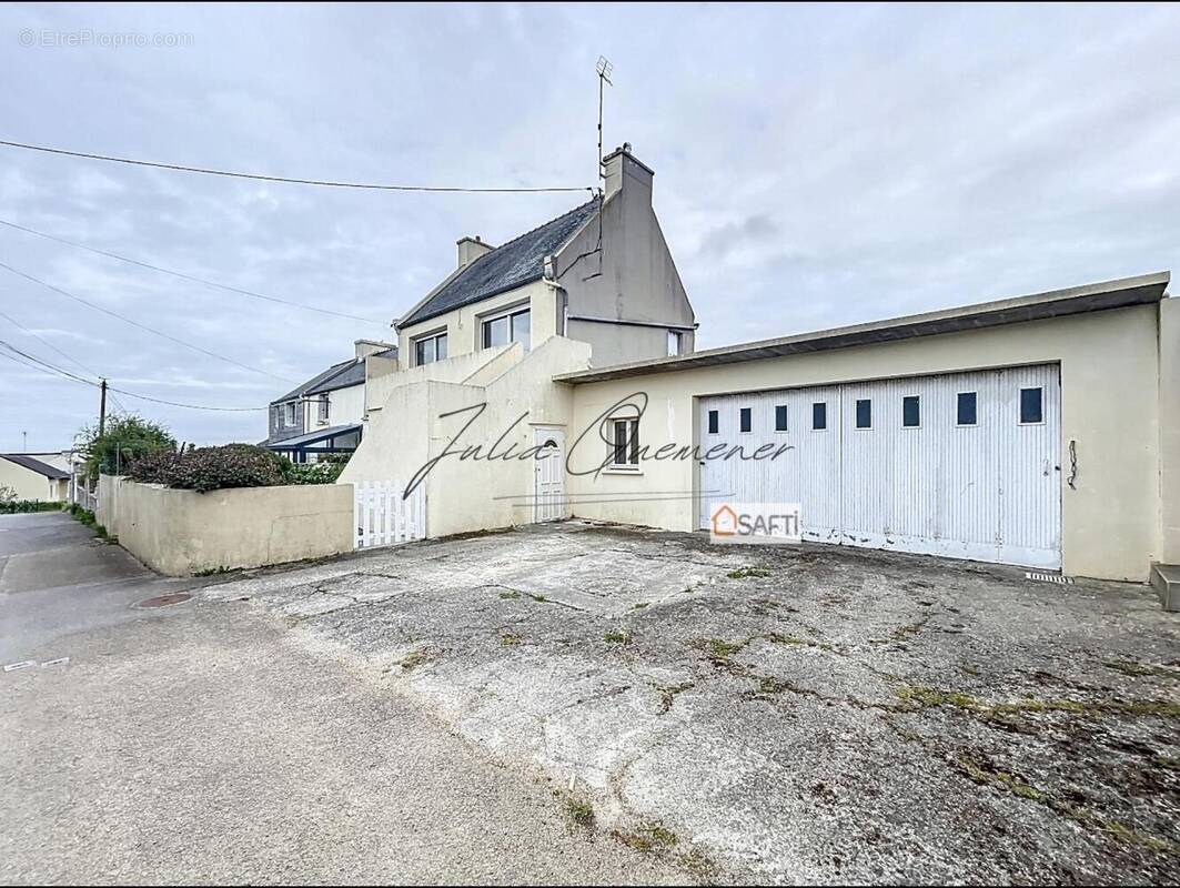 Photo 1 - Maison à LAMPAUL-PLOUARZEL