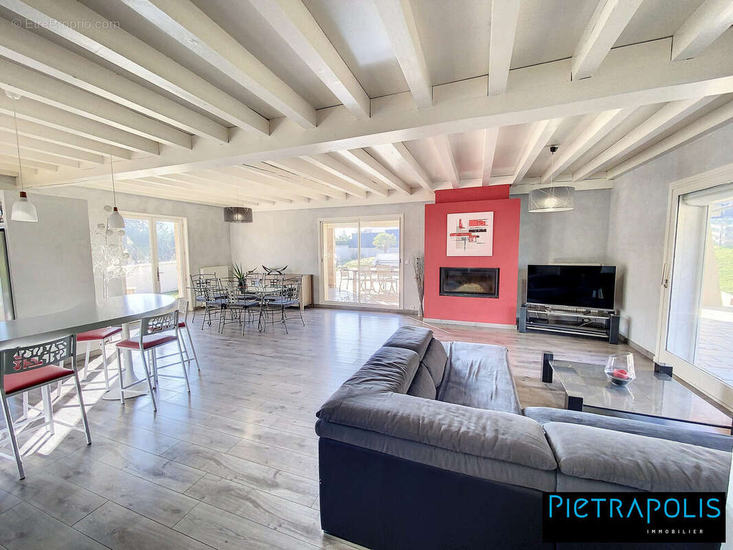 Maison à JASSANS-RIOTTIER