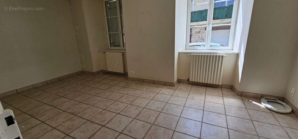 Maison à LUBERSAC