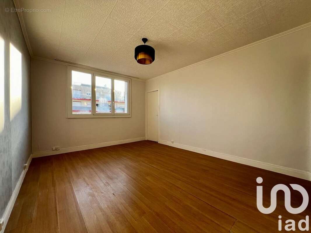 Photo 3 - Appartement à CHOISY-LE-ROI