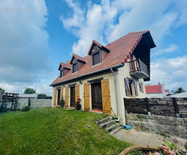 Maison à GREGES