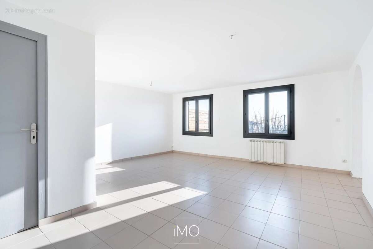 Appartement à LUCENAY