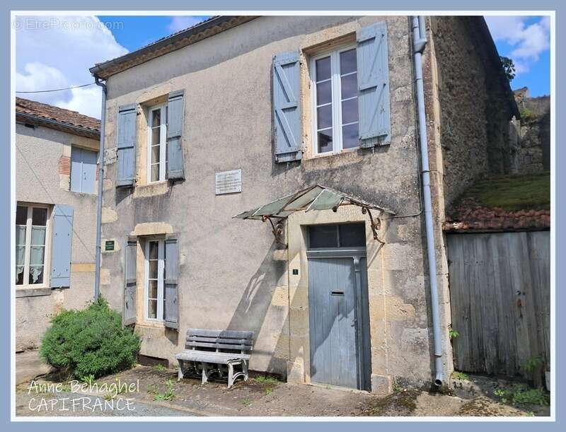 Maison à LAMONTJOIE