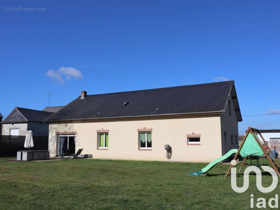 Photo 1 - Maison à AUBENTON