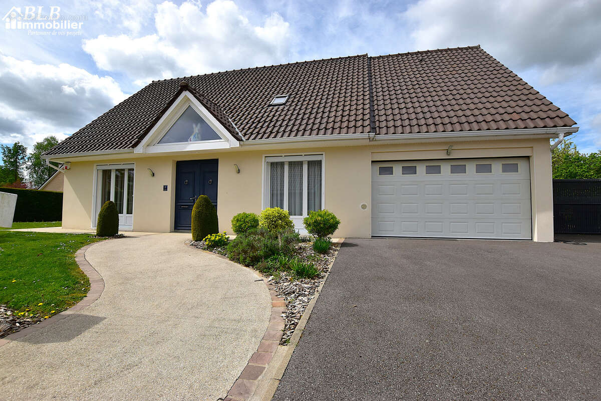 Maison à MAUREPAS