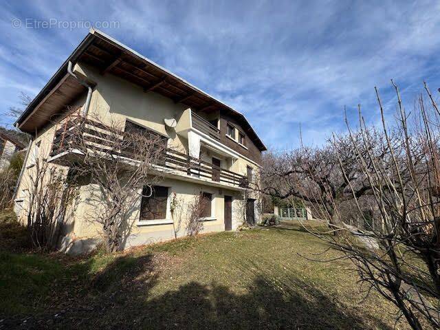 Maison à EMBRUN