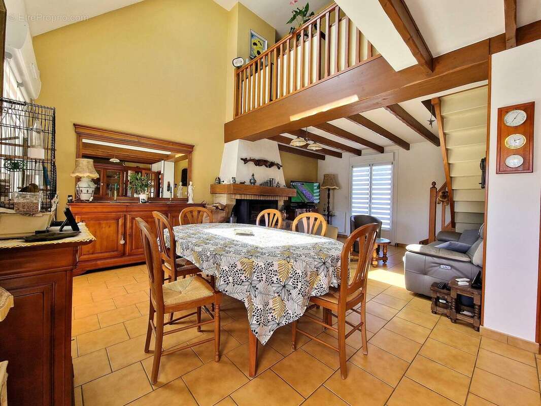 Maison à LA TURBALLE