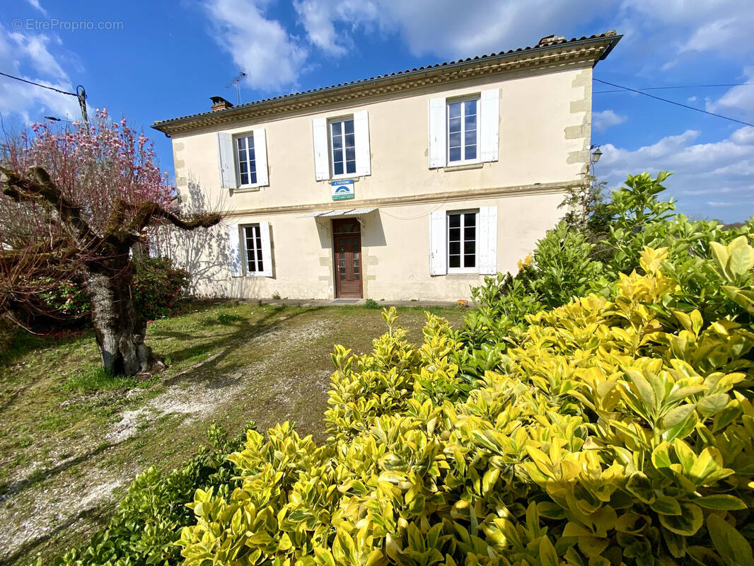 Maison à ILLATS
