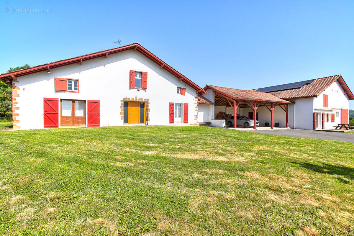Maison à ARRAUTE-CHARRITTE