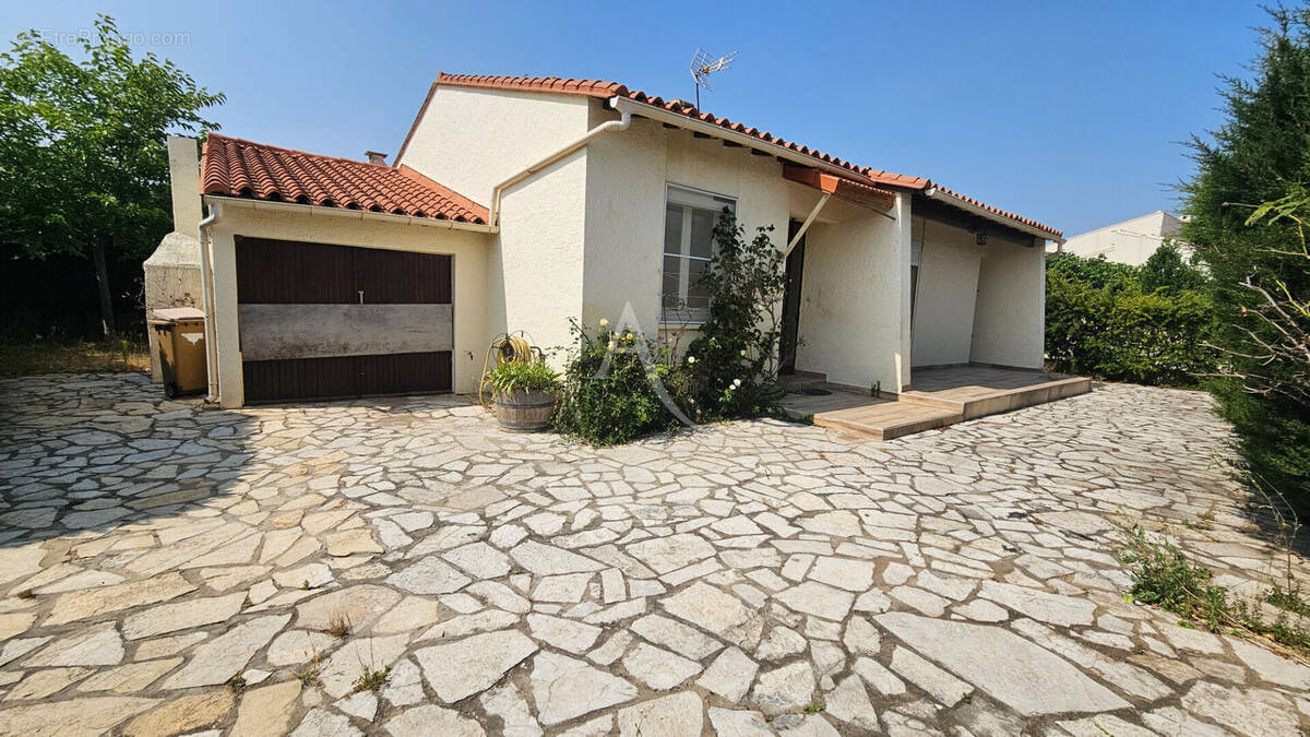 Maison à BELLEGARDE