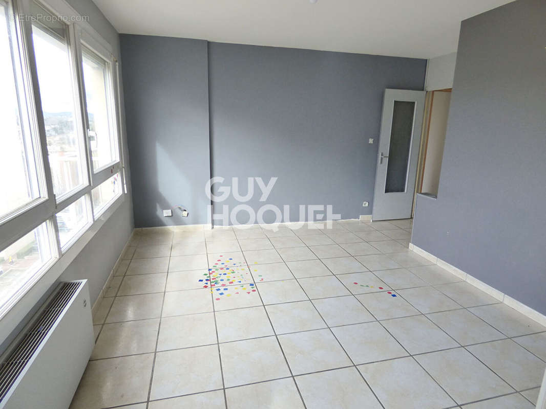 Appartement à OULLINS