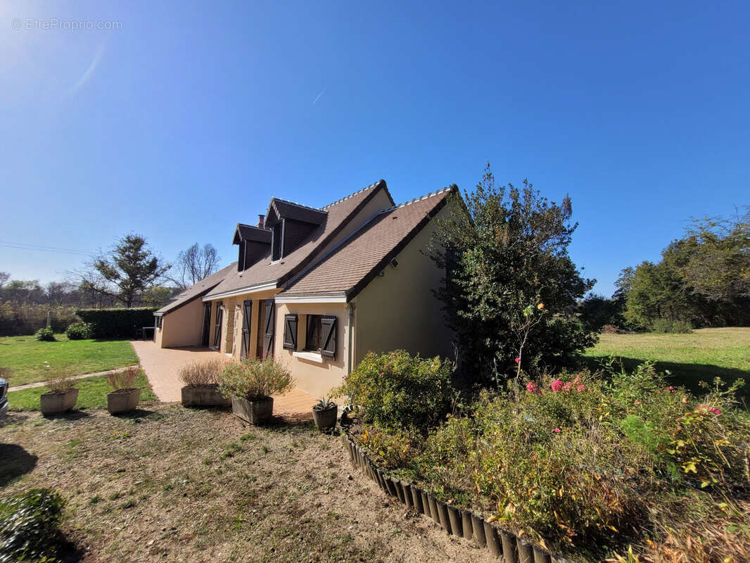Maison à LA SUZE-SUR-SARTHE