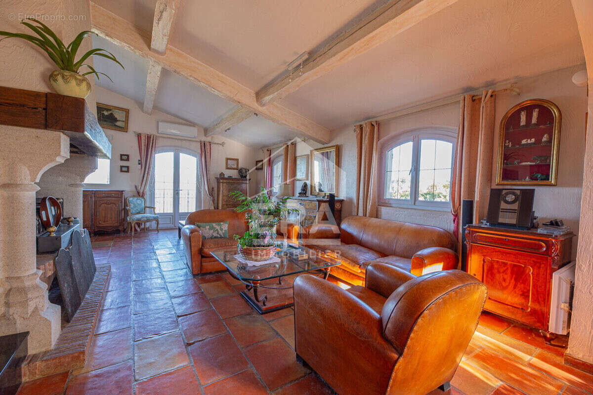 Maison à MANDELIEU-LA-NAPOULE