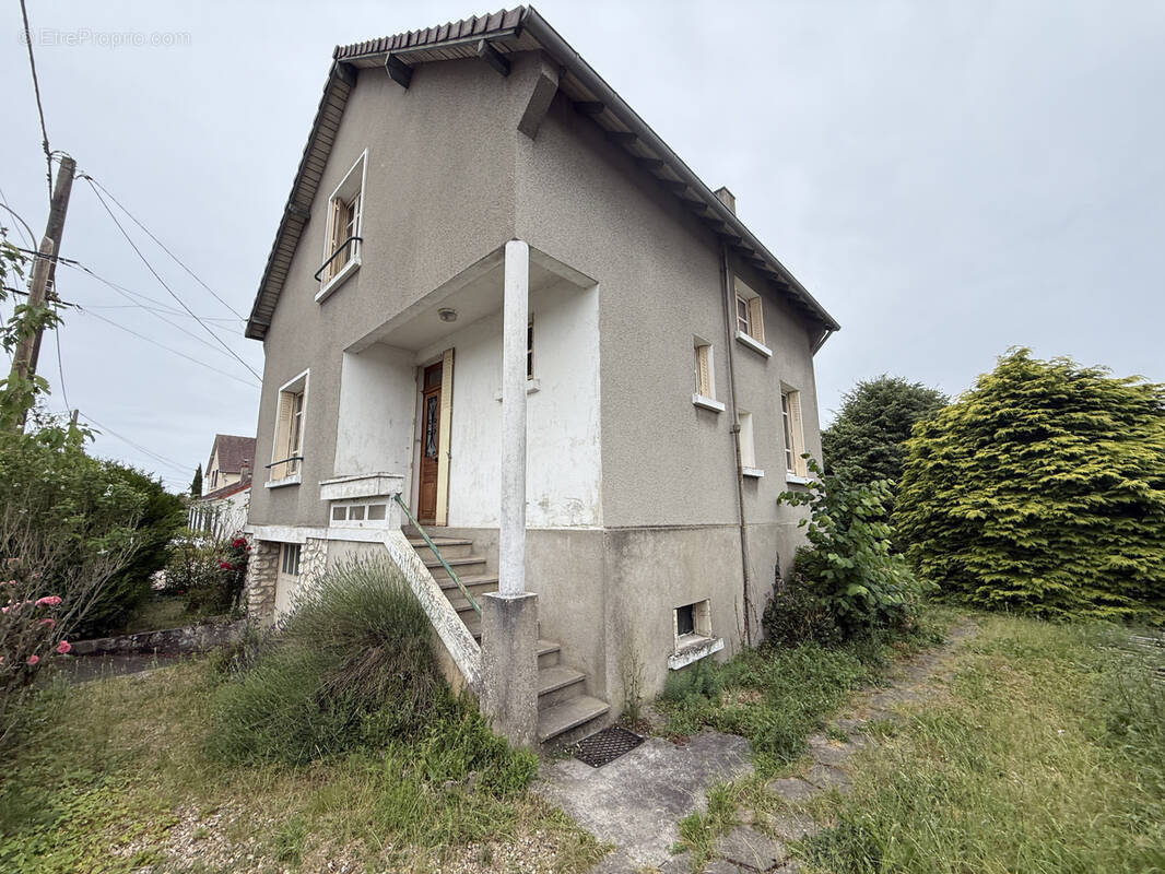 Maison à AUBIGNY-SUR-NERE
