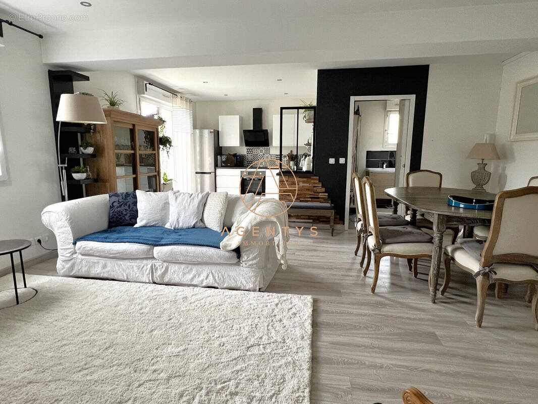Appartement à LE PLESSIS-TREVISE
