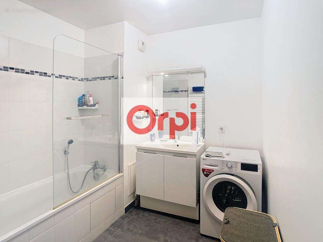 Appartement à FONTENAY-LE-FLEURY