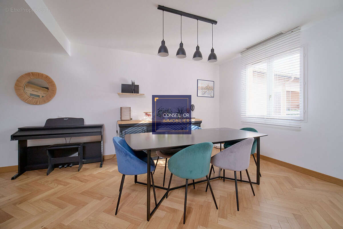 Appartement à SAINT-GENIS-LAVAL