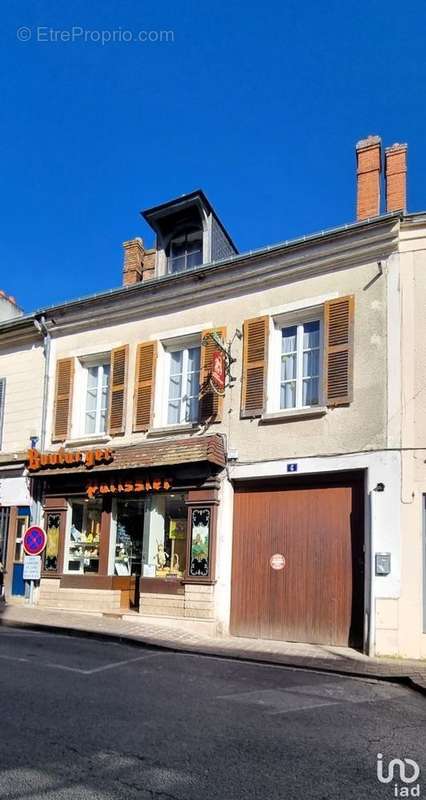 Photo 3 - Commerce à MALESHERBES