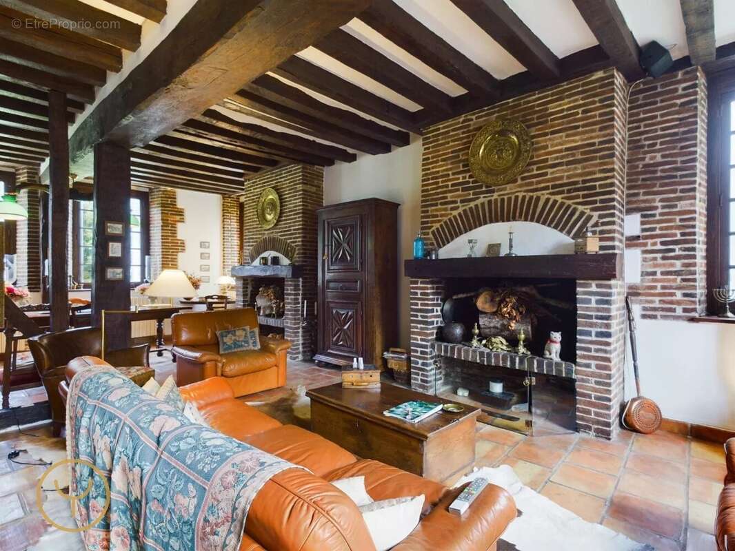 Maison à AIX-EN-OTHE