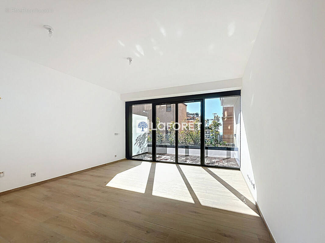 Appartement à BEAUSOLEIL