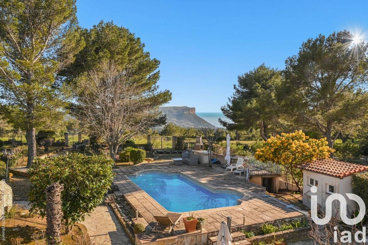 Photo 1 - Maison à CARNOUX-EN-PROVENCE