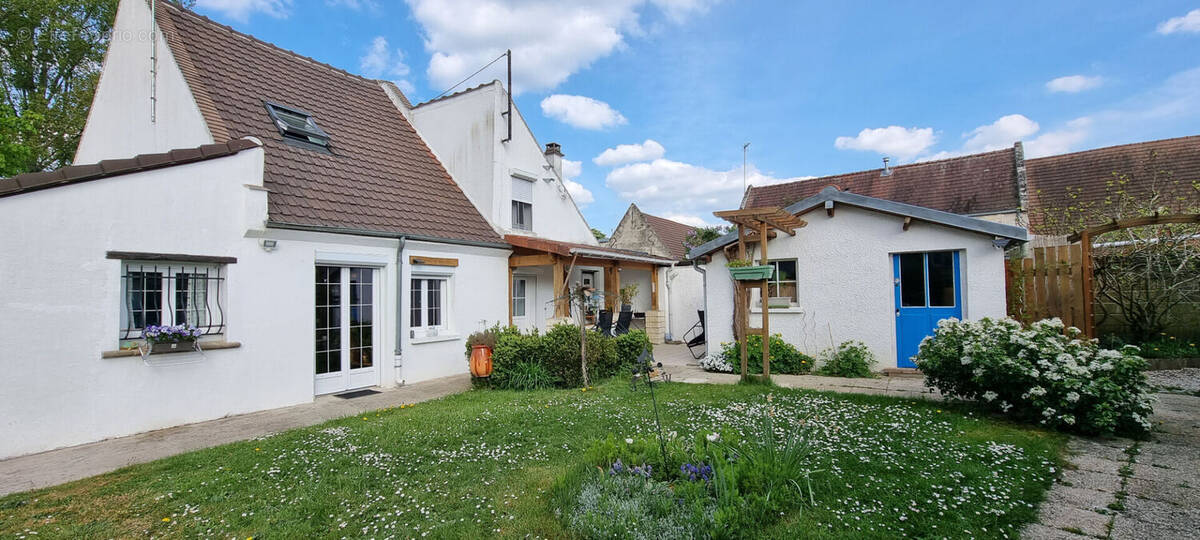 Maison à CHOISY-AU-BAC
