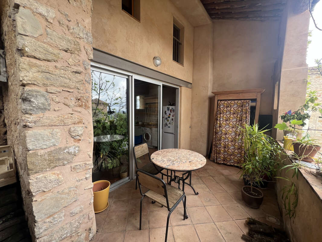 Maison à MONTPEYROUX