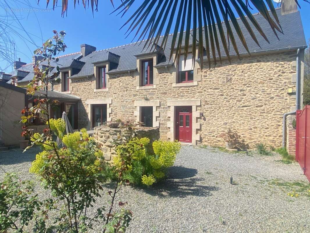 Maison à LE MINIHIC-SUR-RANCE
