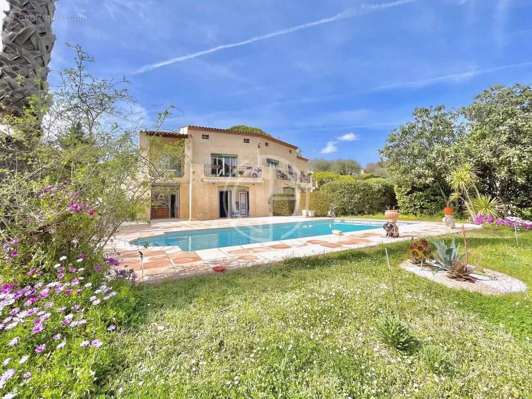 Maison à MOUGINS