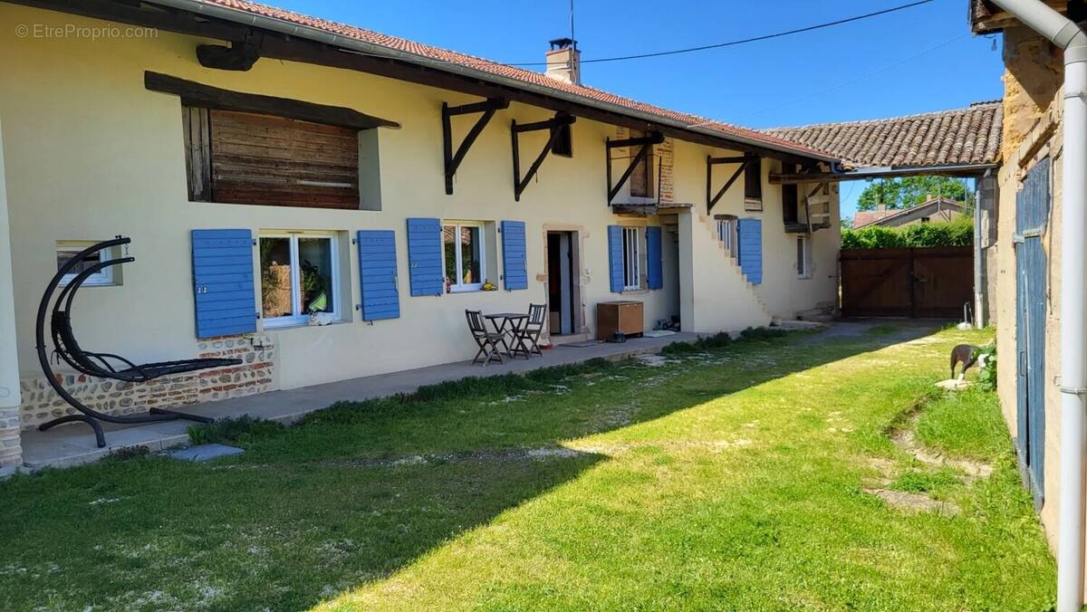 Maison à CHATILLON-SUR-CHALARONNE