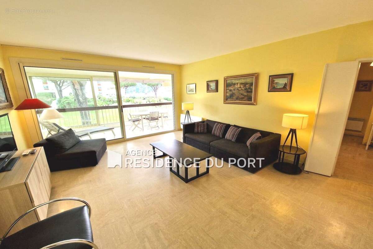Appartement à MANDELIEU-LA-NAPOULE