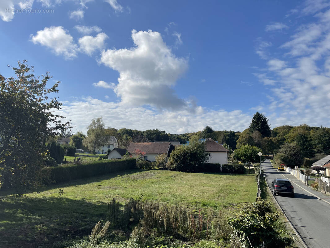 Terrain à ARNAC-POMPADOUR