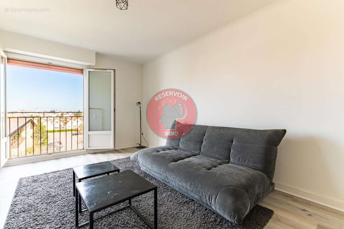 Appartement à CHENOVE